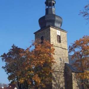Blick auf die Kirche von außen